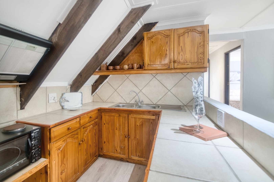 5 Bedroom Property for Sale in Fisherhaven Western Cape